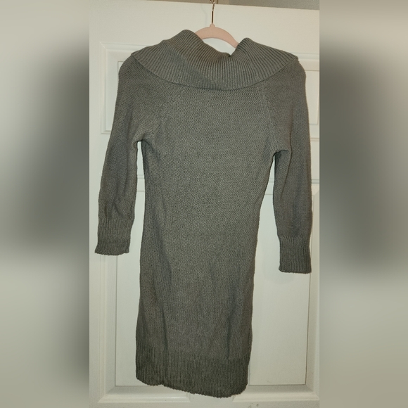 NWT ! AMERICAN EAGLE OUTFITTERS SWEATER DRESS! - Picture 3 of 4